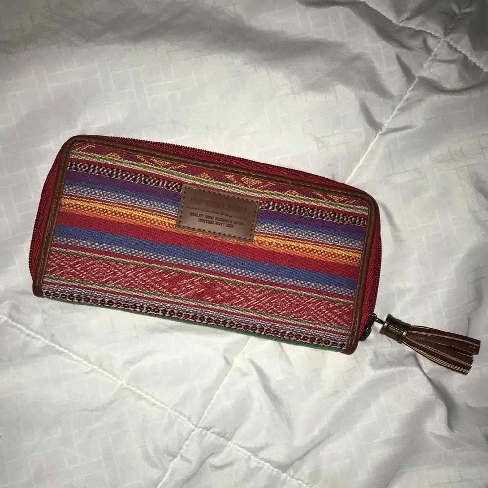 perfect festival wallet or summer vacay